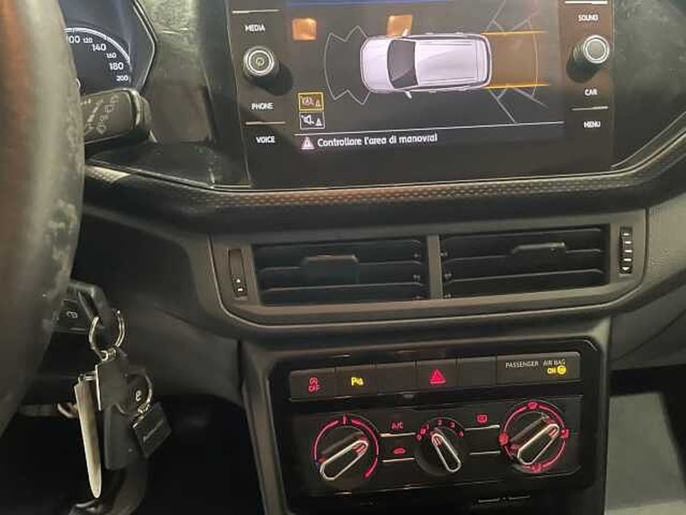 Volkswagen T-Cross usata a Genova (12)