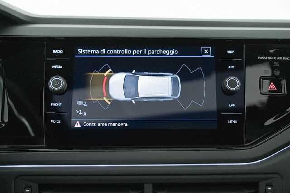 Volkswagen Taigo usata a Como (14)