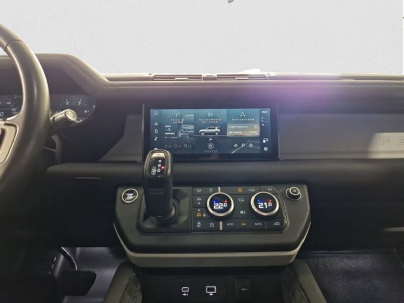 Land Rover Defender usata a Livorno (16)