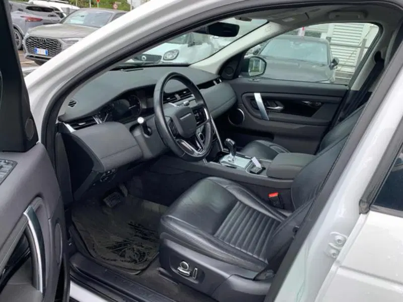 Land Rover Discovery Sport usata a Lucca (10)