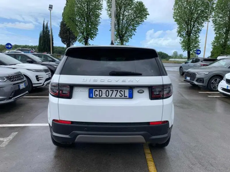 Land Rover Discovery Sport usata a Lucca (2)