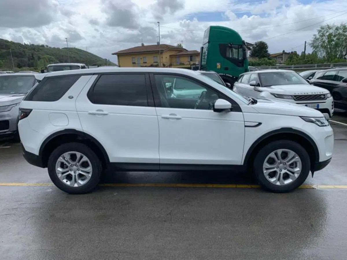 Land Rover Discovery Sport usata a Lucca (3)