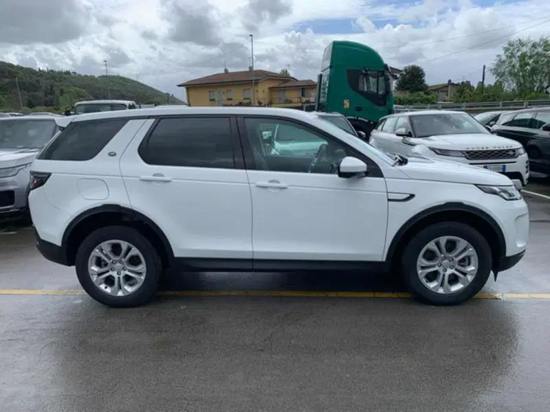 Land Rover Discovery Sport usata a Lucca (3)