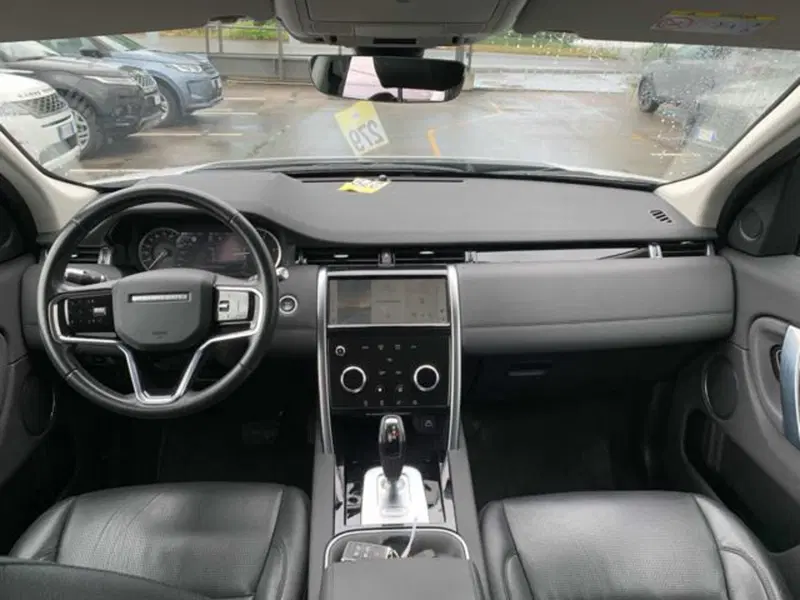 Land Rover Discovery Sport usata a Lucca (9)