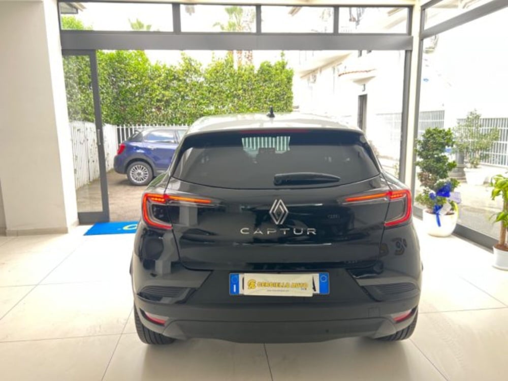 Renault Captur nuova a Napoli (10)