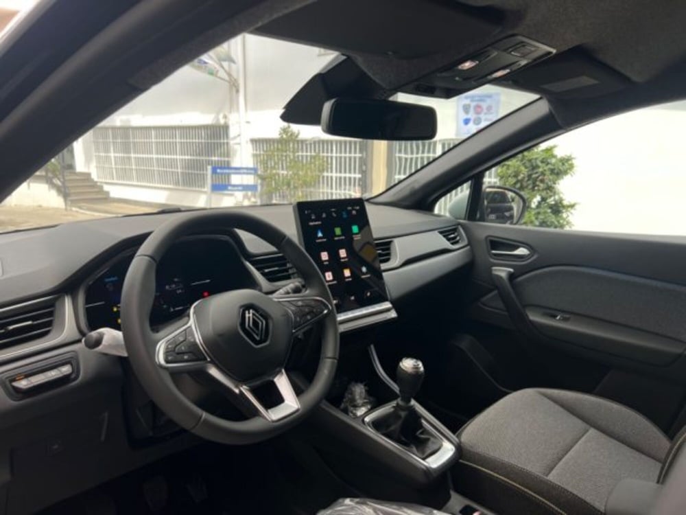 Renault Captur nuova a Napoli (18)