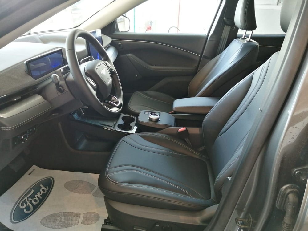 Ford Mustang Mach-E nuova a Brescia (10)