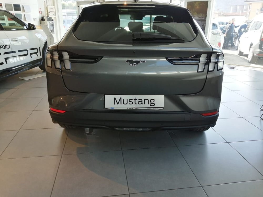 Ford Mustang Mach-E nuova a Brescia (5)