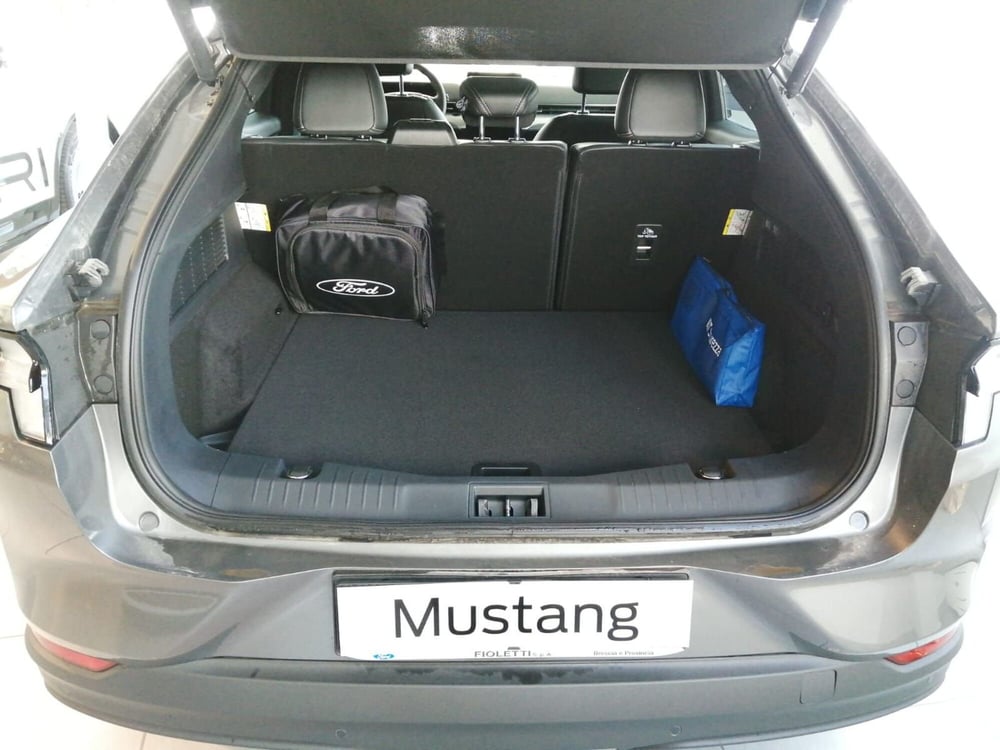Ford Mustang Mach-E nuova a Brescia (6)
