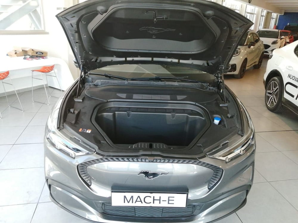 Ford Mustang Mach-E nuova a Brescia (8)