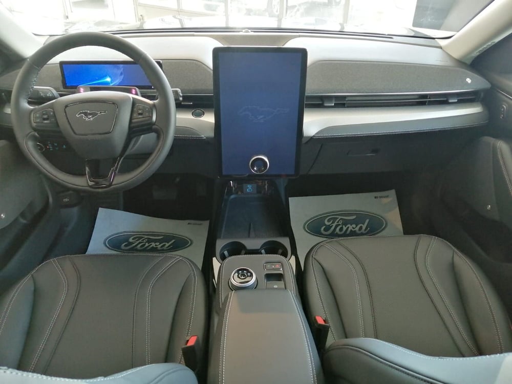 Ford Mustang Mach-E nuova a Brescia (9)