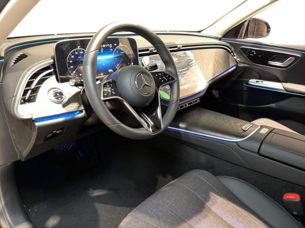 Mercedes-Benz Classe E Station Wagon nuova a Bologna (11)