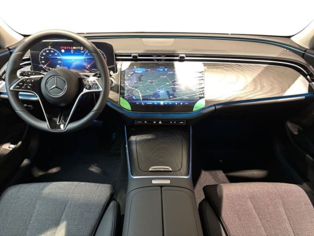 Mercedes-Benz Classe E Station Wagon nuova a Bologna (13)