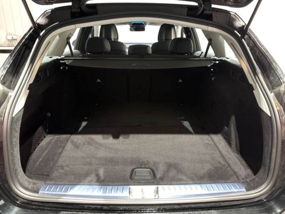 Mercedes-Benz Classe E Station Wagon nuova a Bologna (7)