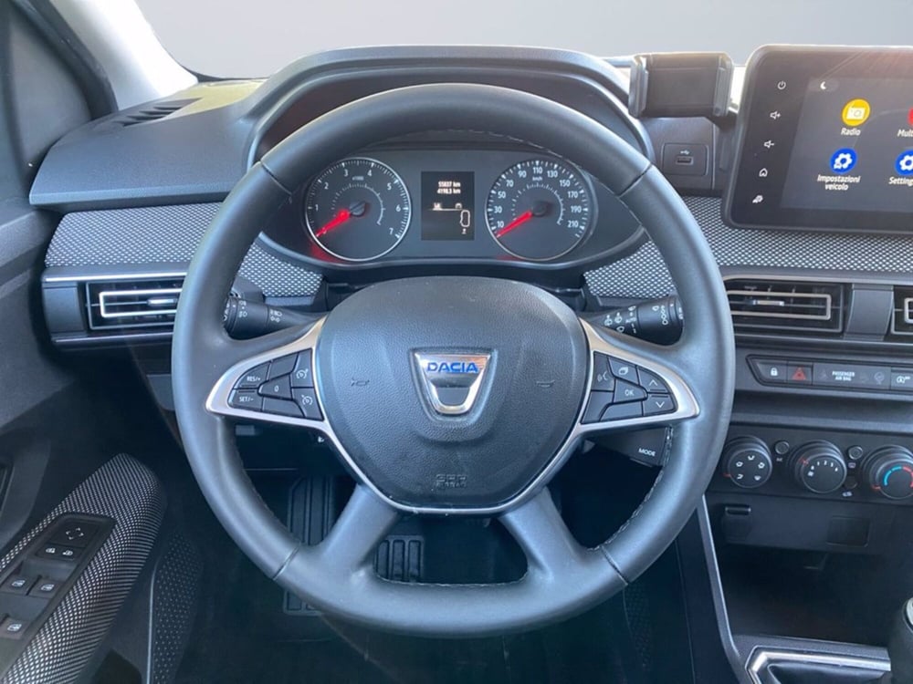 Dacia Jogger usata a Milano (13)