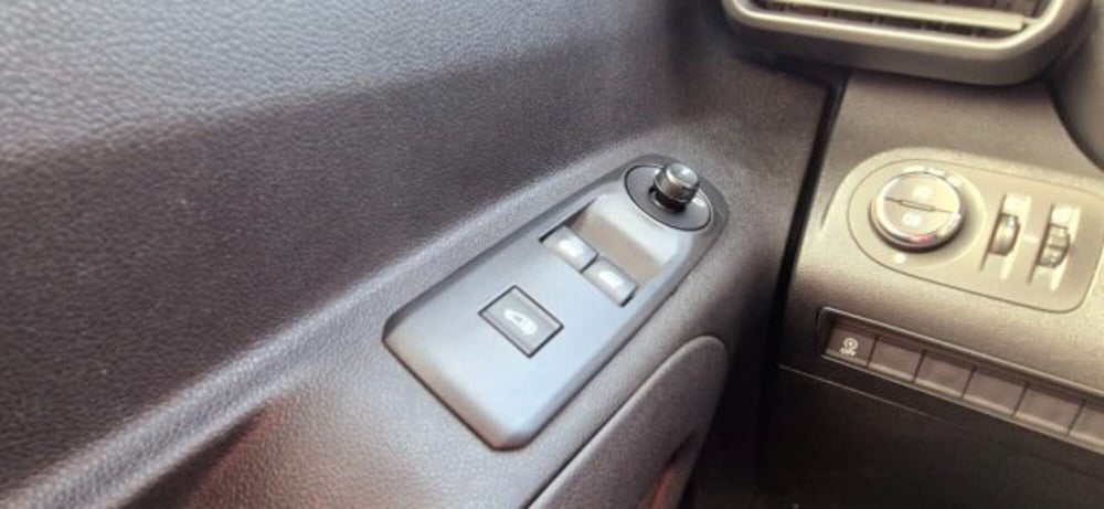 Opel Combo Furgone usata a Oristano (16)