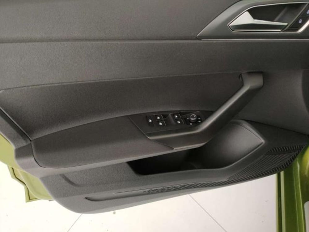 Volkswagen Taigo usata a Matera (11)