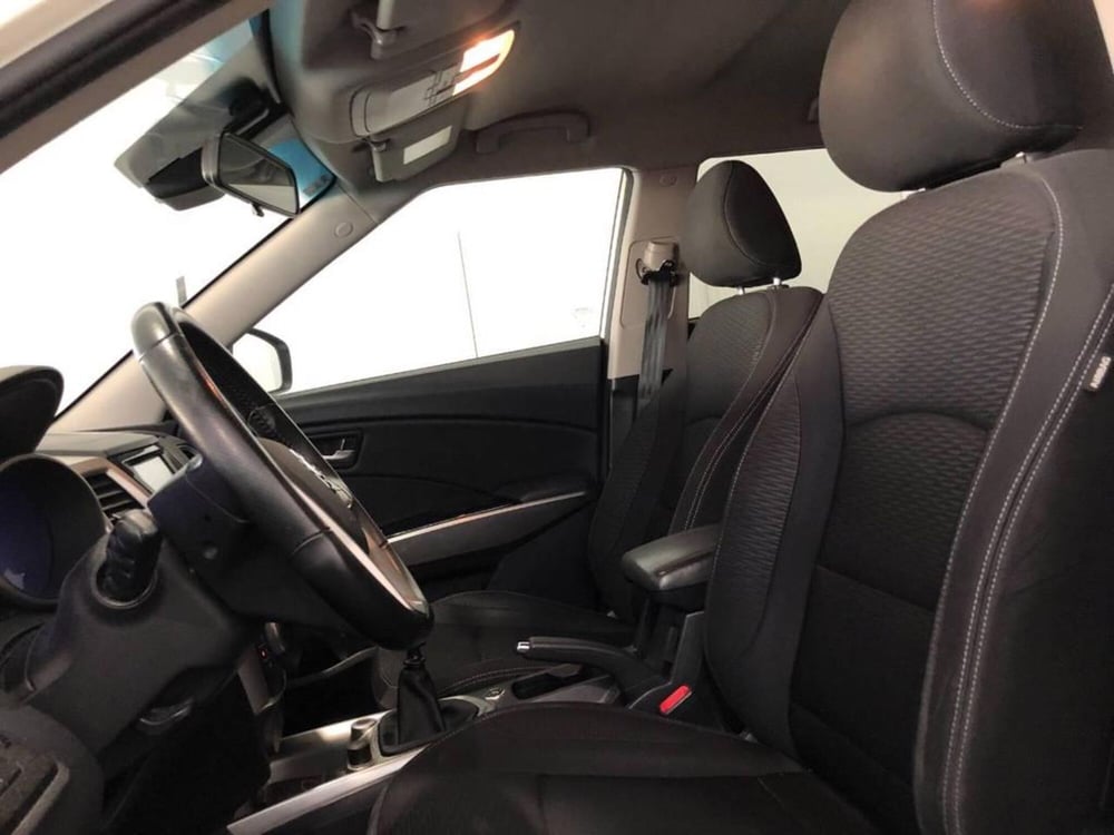 Ssangyong Tivoli usata a Torino (10)