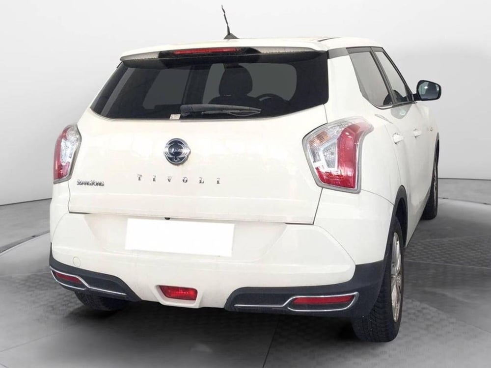 Ssangyong Tivoli usata a Torino (4)