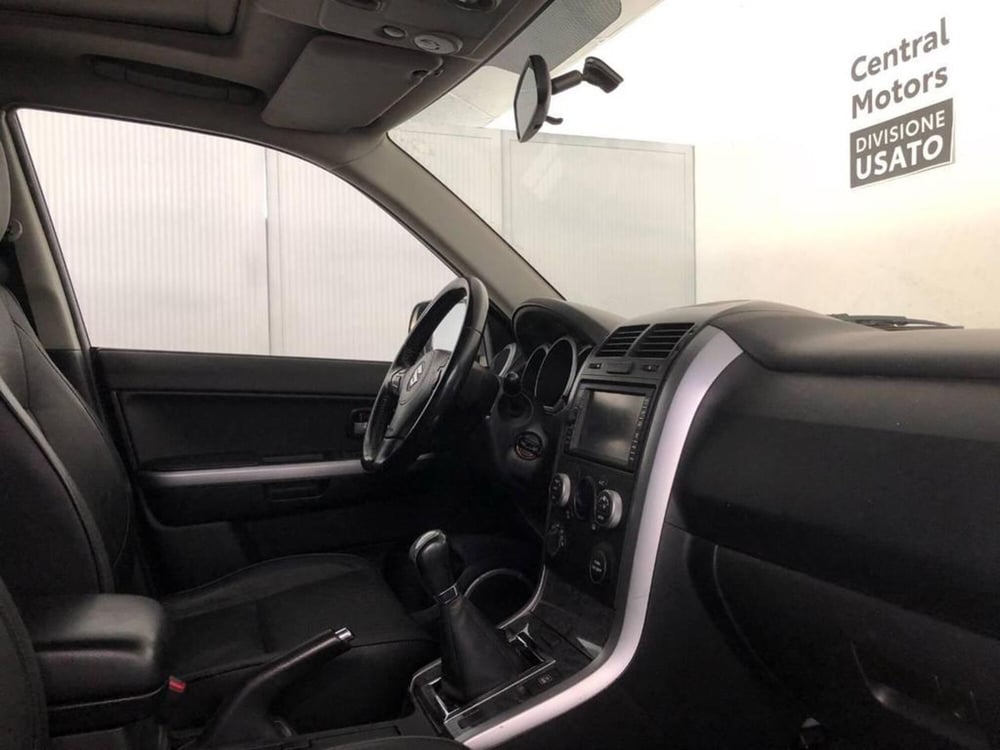 Suzuki Grand Vitara usata a Torino (8)