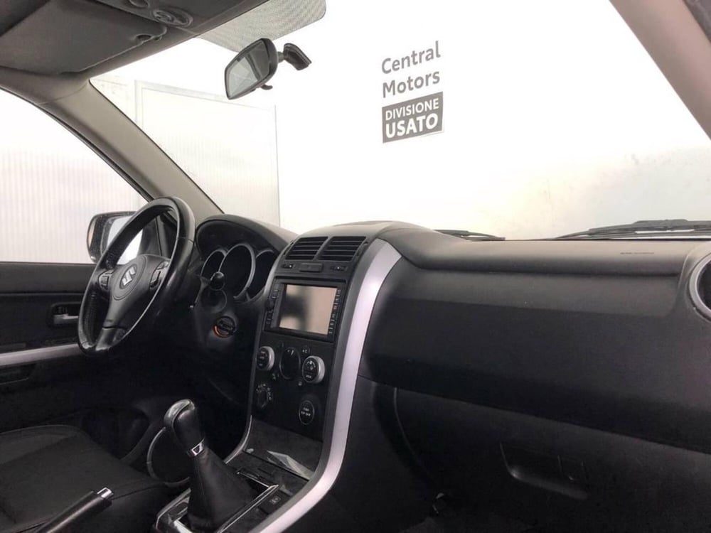 Suzuki Grand Vitara usata a Torino (9)