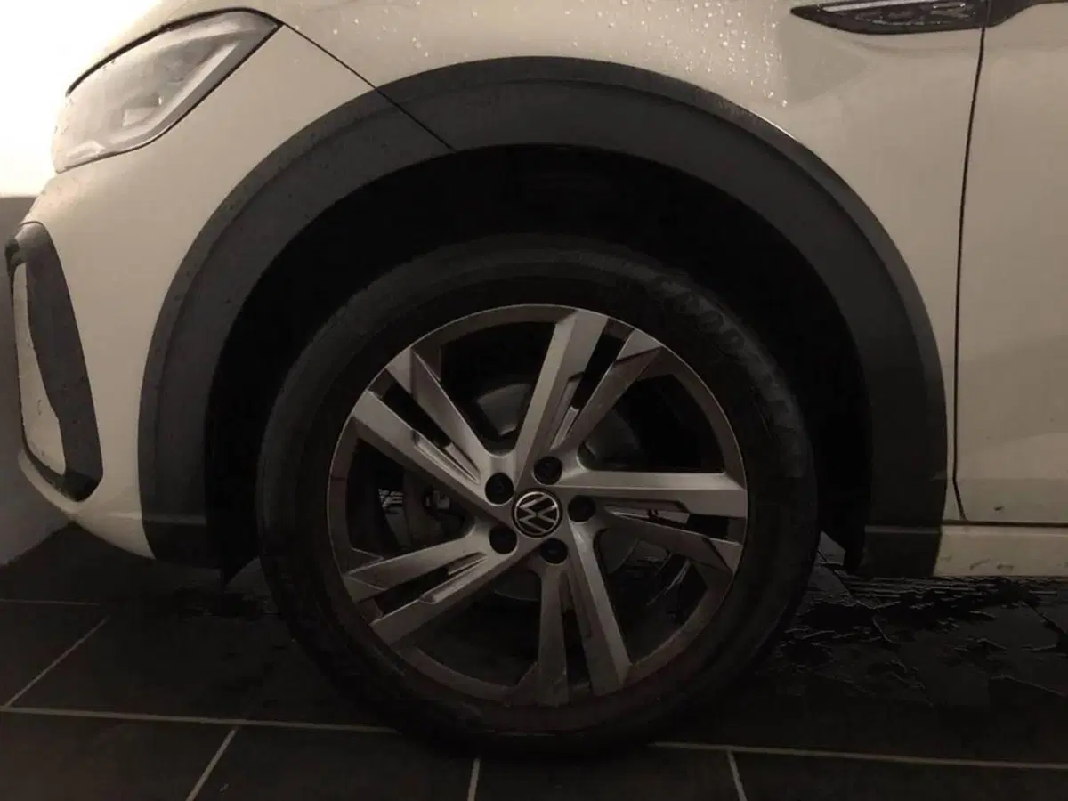 Volkswagen Taigo usata a Torino (14)