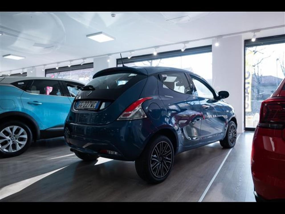Lancia Ypsilon usata a Torino (8)