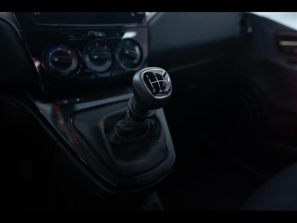 Lancia Ypsilon usata a Torino (9)