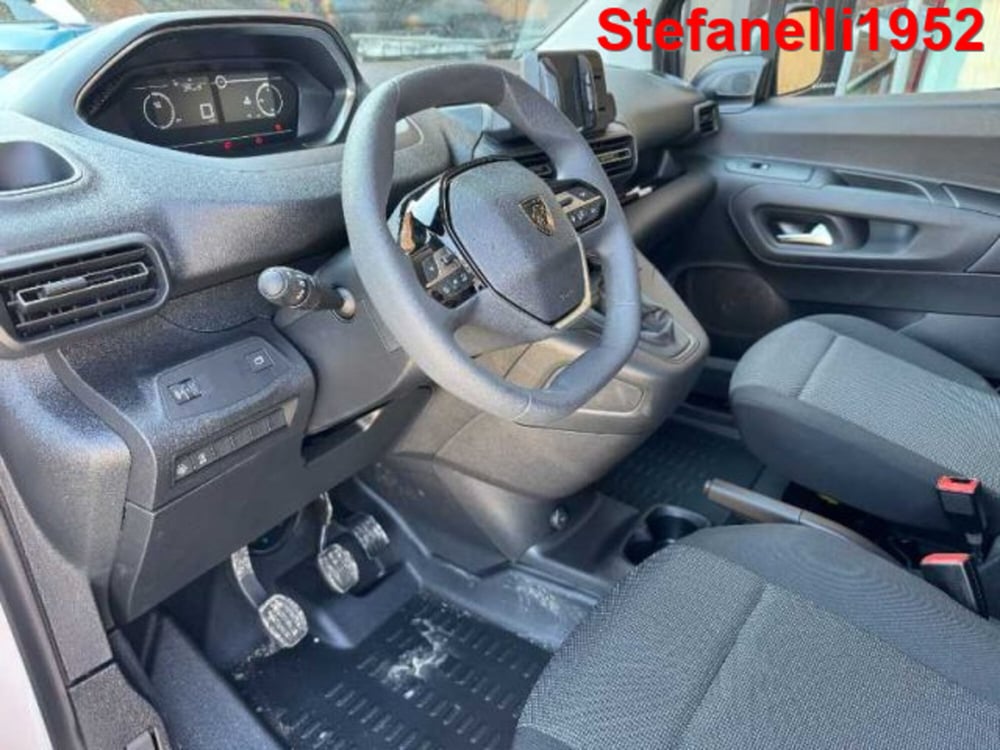 Peugeot Partner Furgone nuova a Bologna (11)