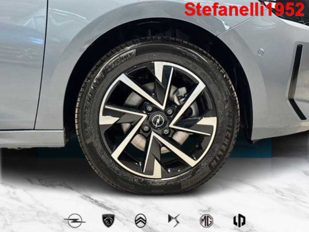 Opel Corsa nuova a Bologna (8)