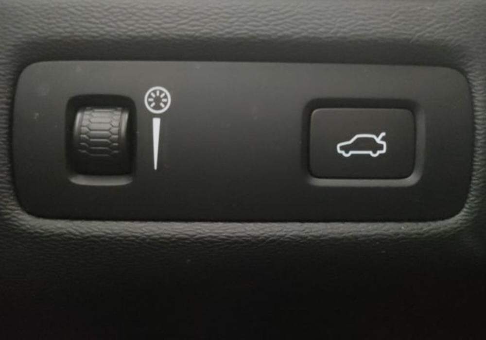 Volvo XC60 usata a Modena (11)
