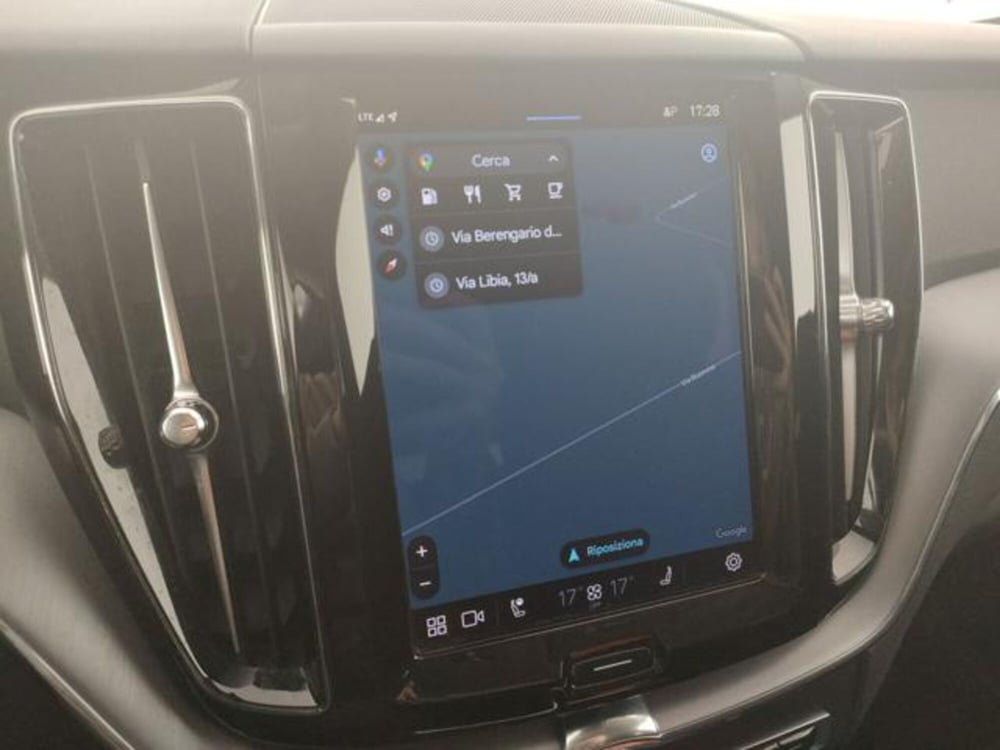 Volvo XC60 usata a Modena (18)