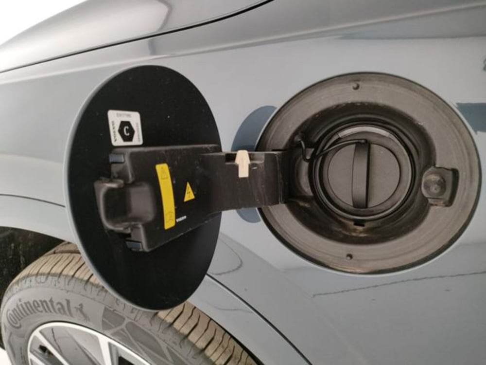 Volvo XC90 nuova a Modena (10)