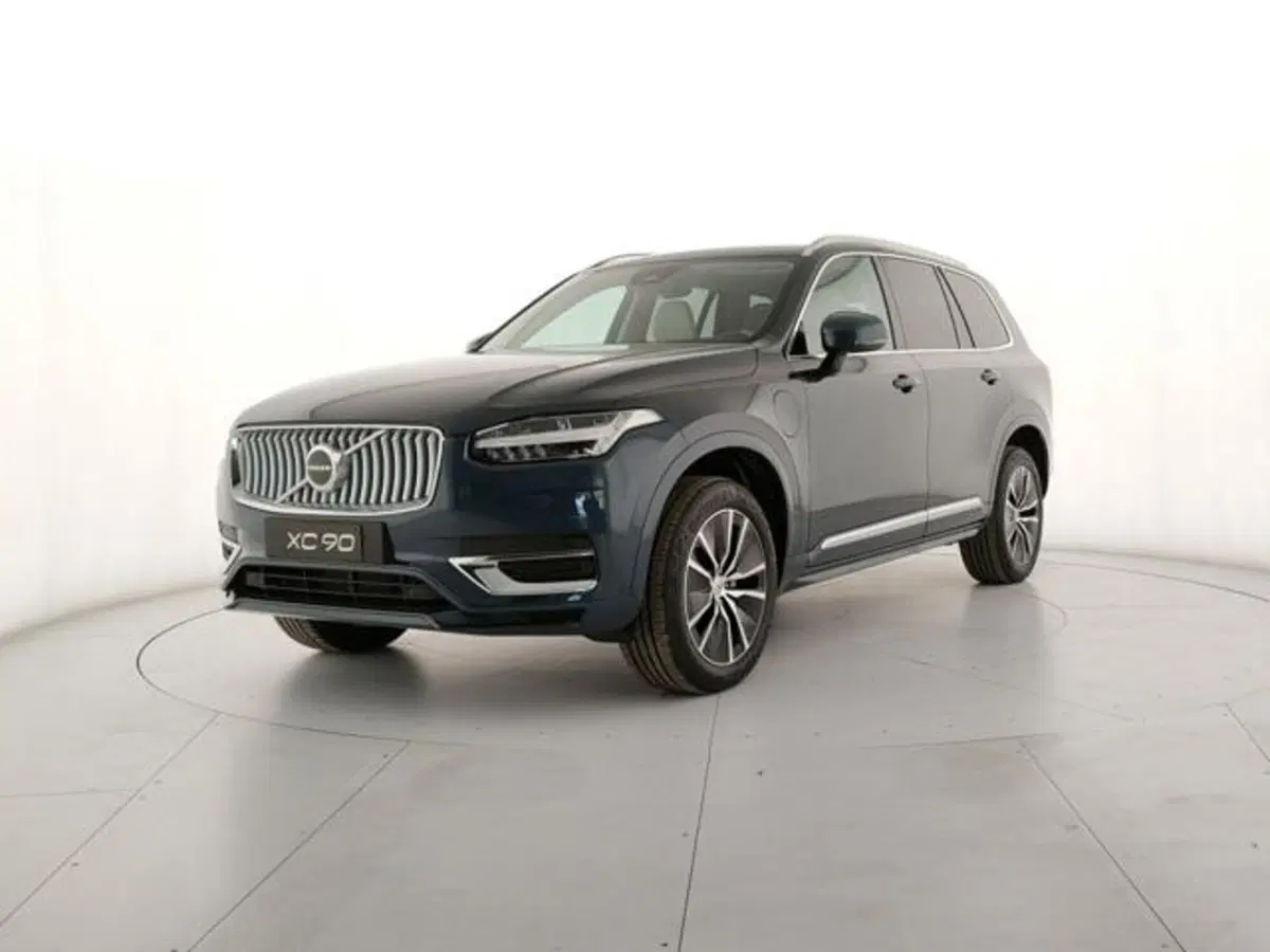 Volvo XC90 nuova a Modena (2)
