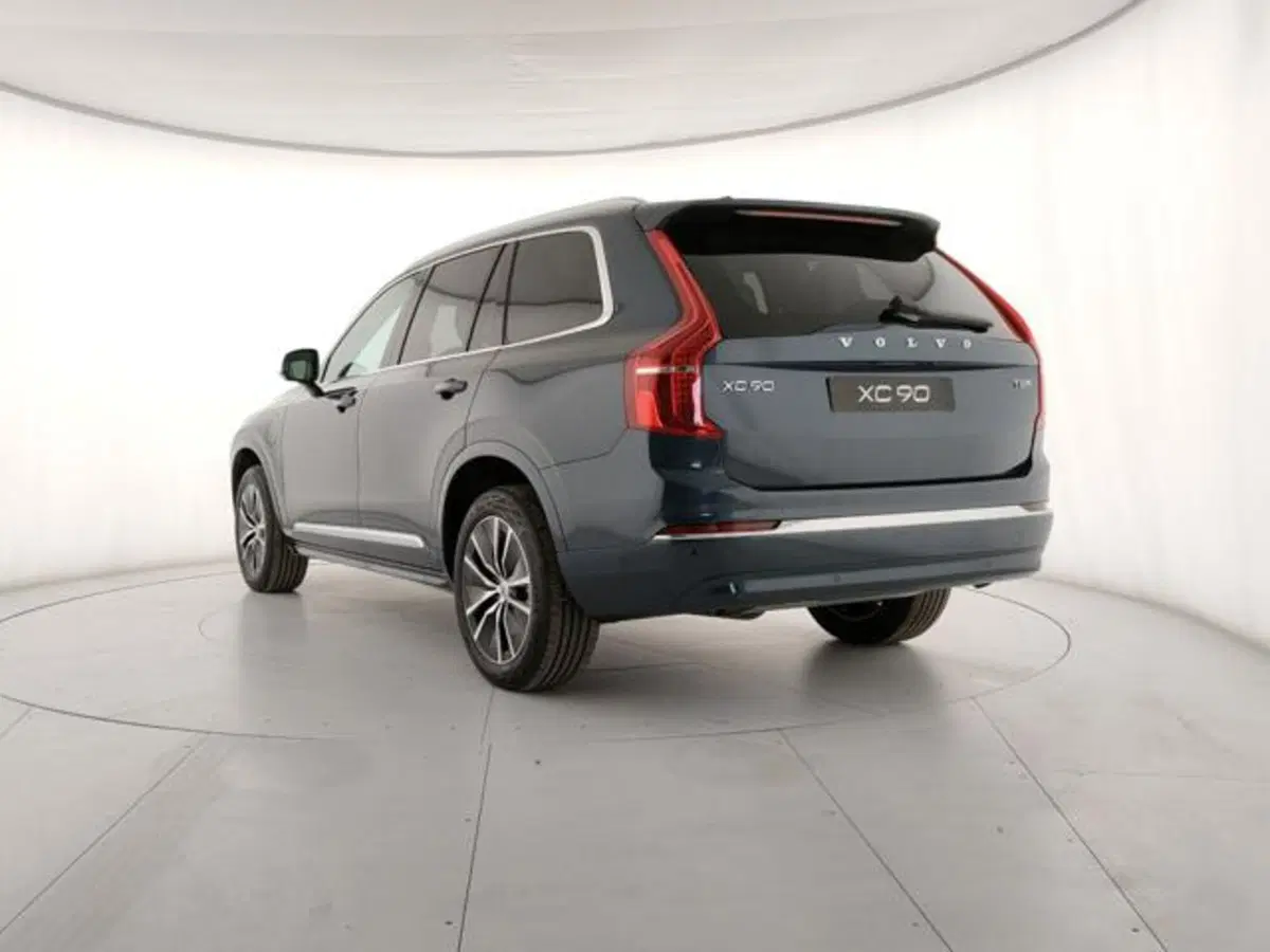 Volvo XC90 nuova a Modena (3)