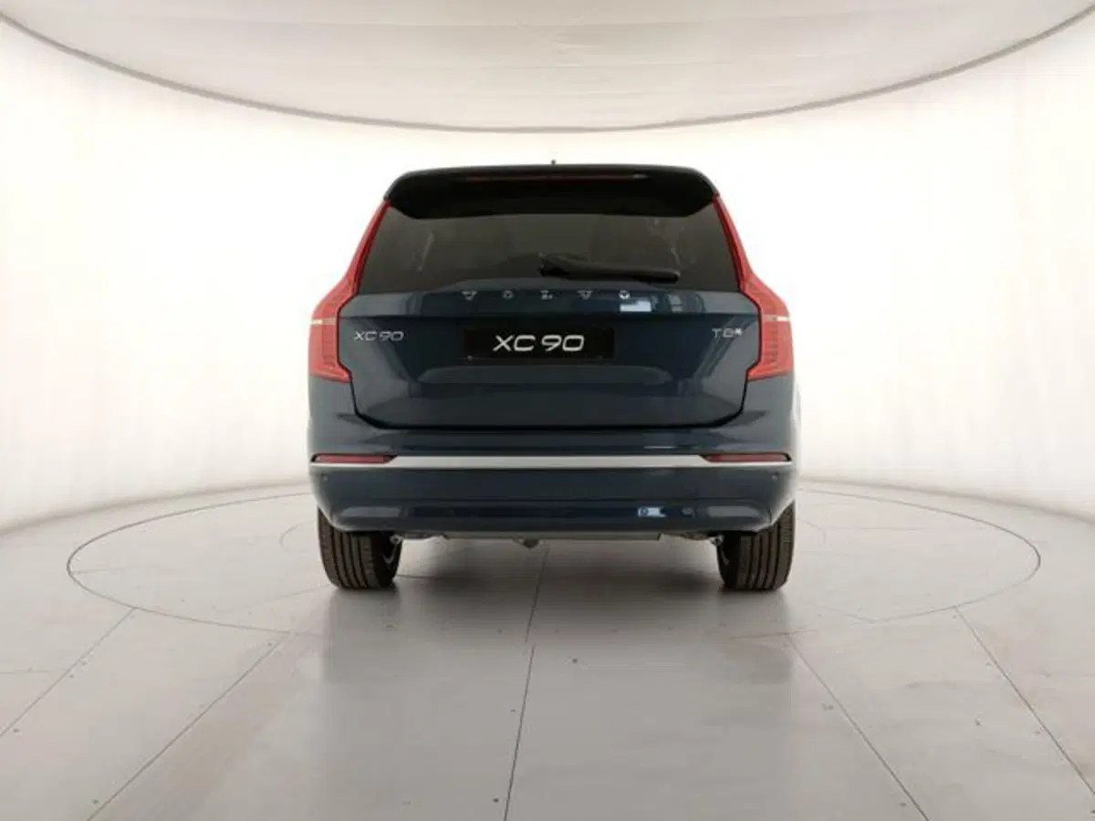 Volvo XC90 nuova a Modena (4)