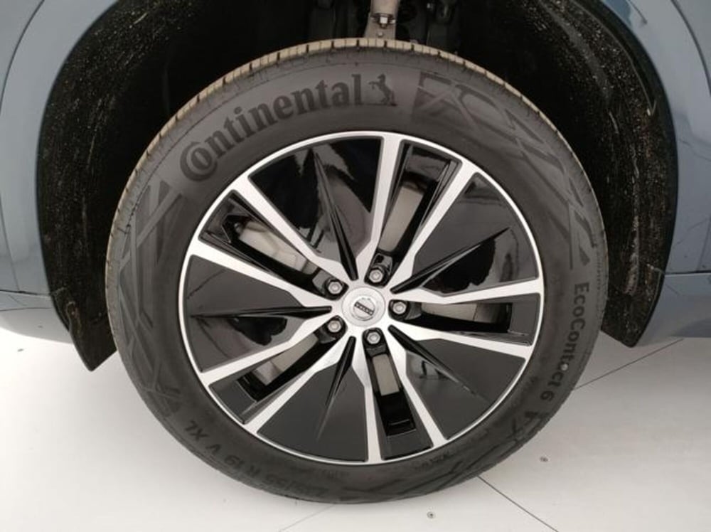 Volvo XC90 nuova a Modena (8)