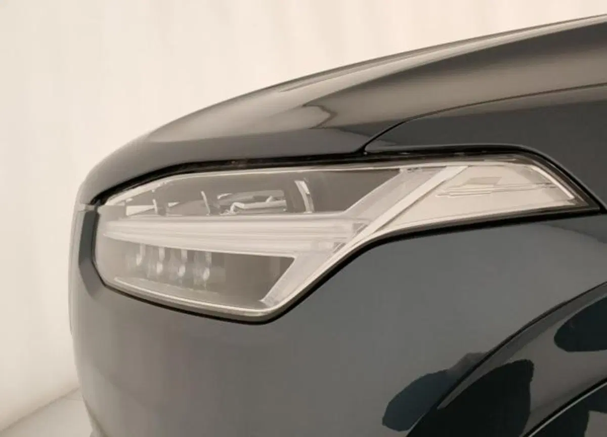 Volvo XC90 nuova a Modena (9)