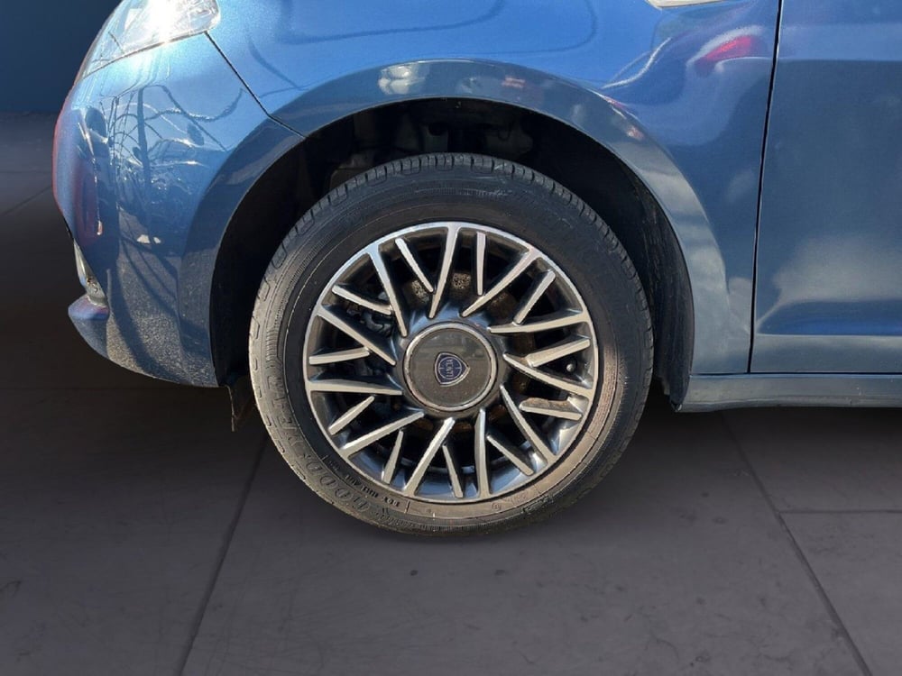 Lancia Ypsilon usata a Torino (8)