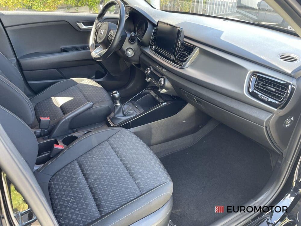 Kia Rio usata a Bari (13)