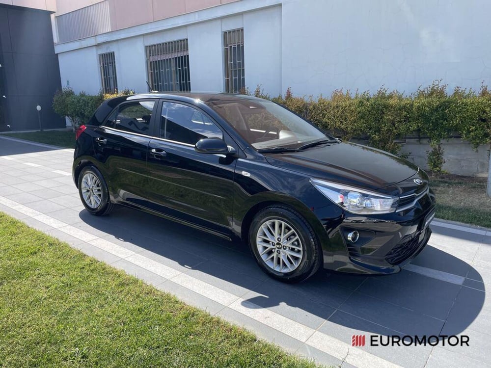 Kia Rio usata a Bari (3)