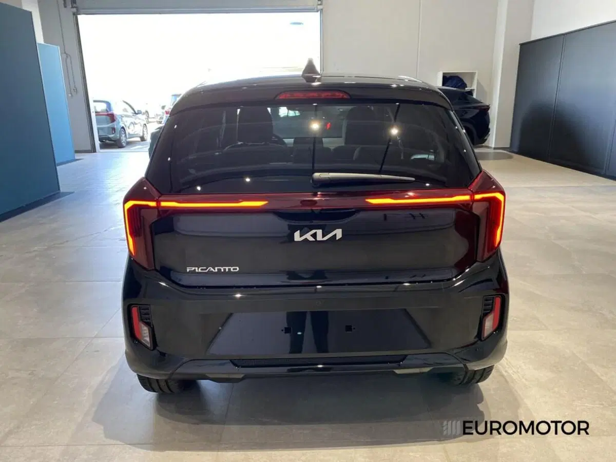 Kia Picanto nuova a Bari (8)