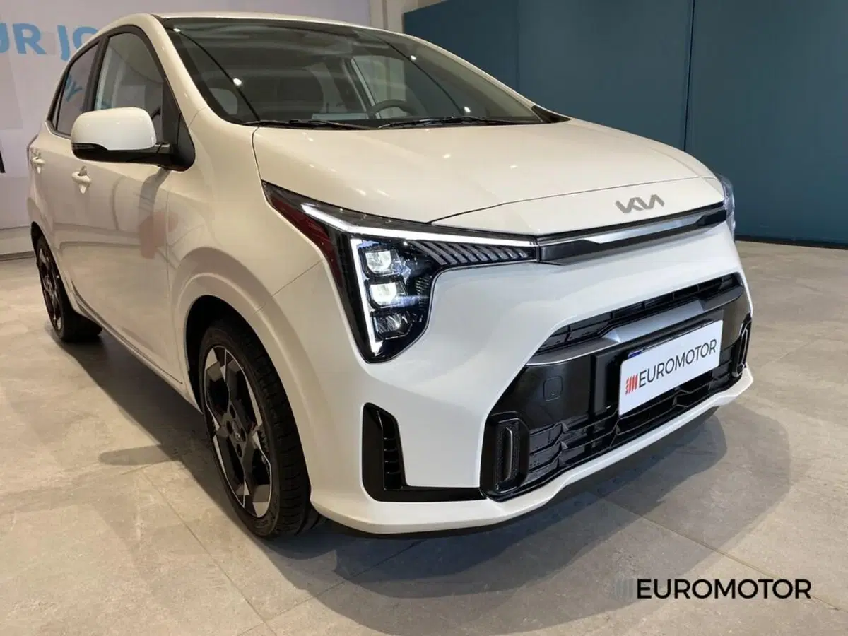 Kia Picanto nuova a Bari (4)