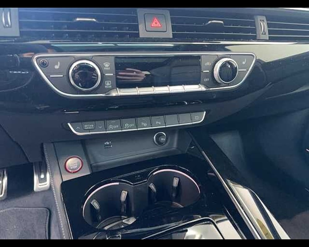 Audi RS 4 Avant nuova a Roma (15)
