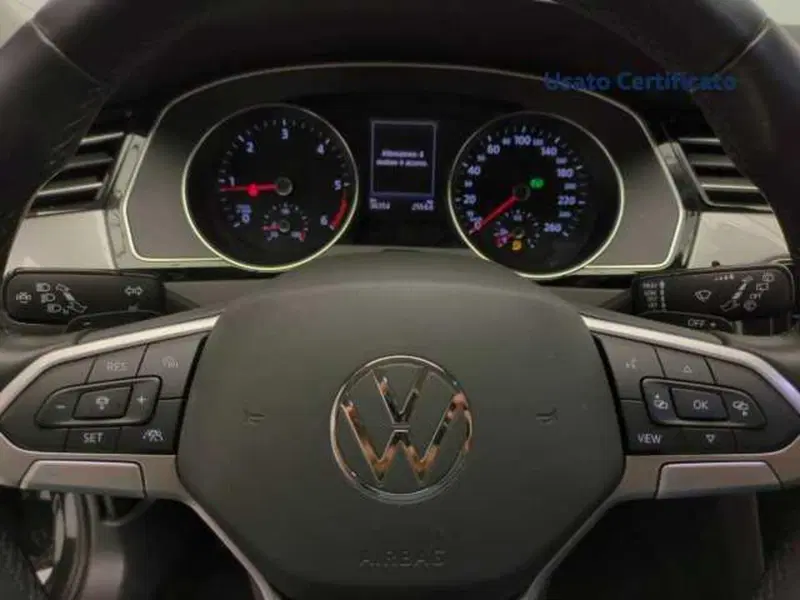 Volkswagen Passat Variant usata a Avellino (16)
