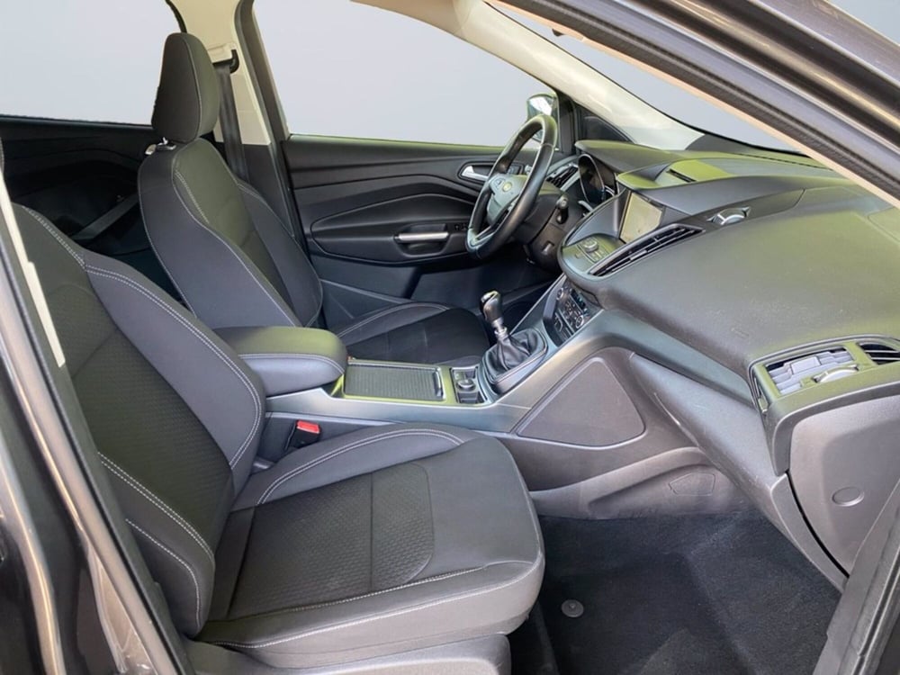 Ford Kuga usata a Milano (11)