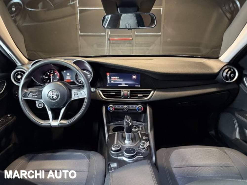 Alfa Romeo Giulia usata a Perugia (13)