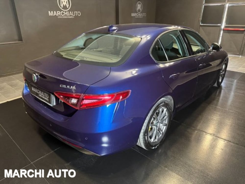 Alfa Romeo Giulia usata a Perugia (5)