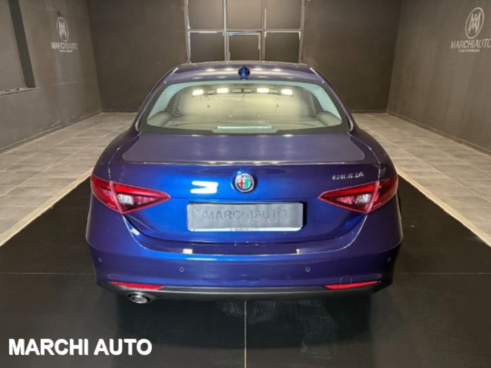 Alfa Romeo Giulia usata a Perugia (6)