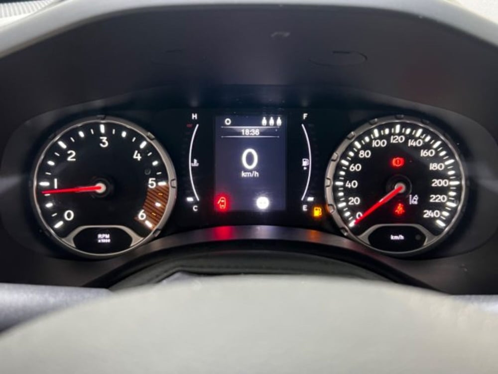 Jeep Renegade usata a Napoli (13)